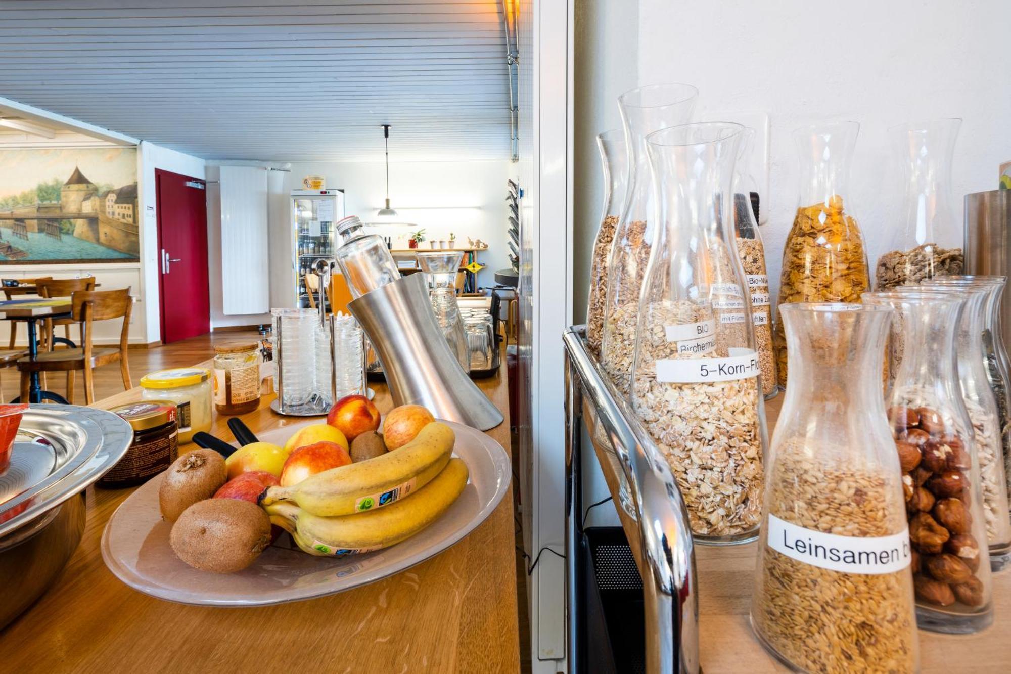 Hotel Roter Ochsen โซโลทูร์น ภายนอก รูปภาพ