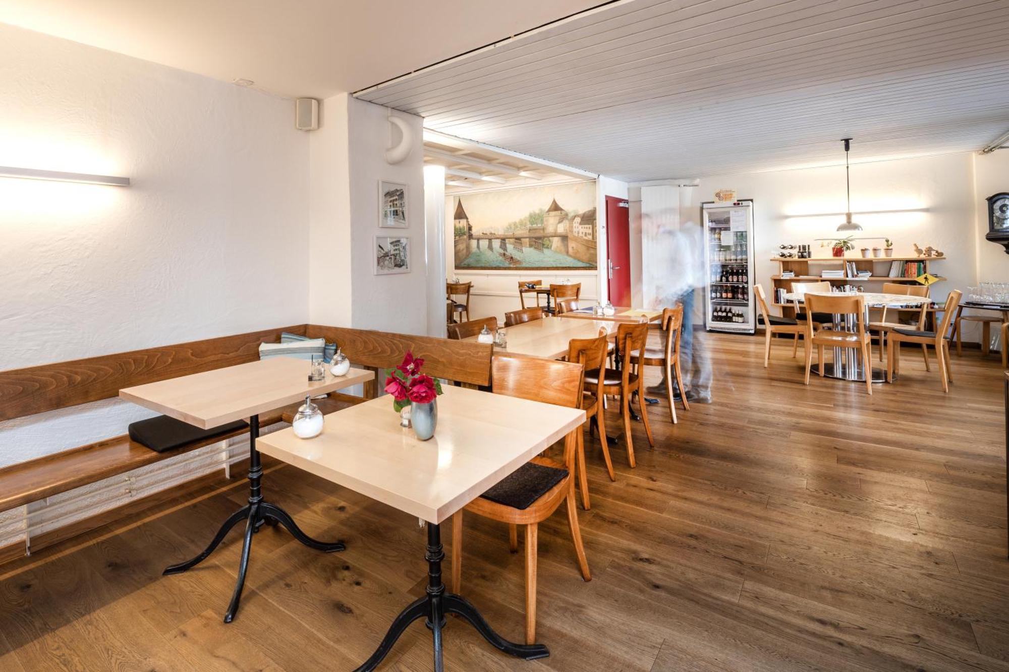 Hotel Roter Ochsen โซโลทูร์น ภายนอก รูปภาพ