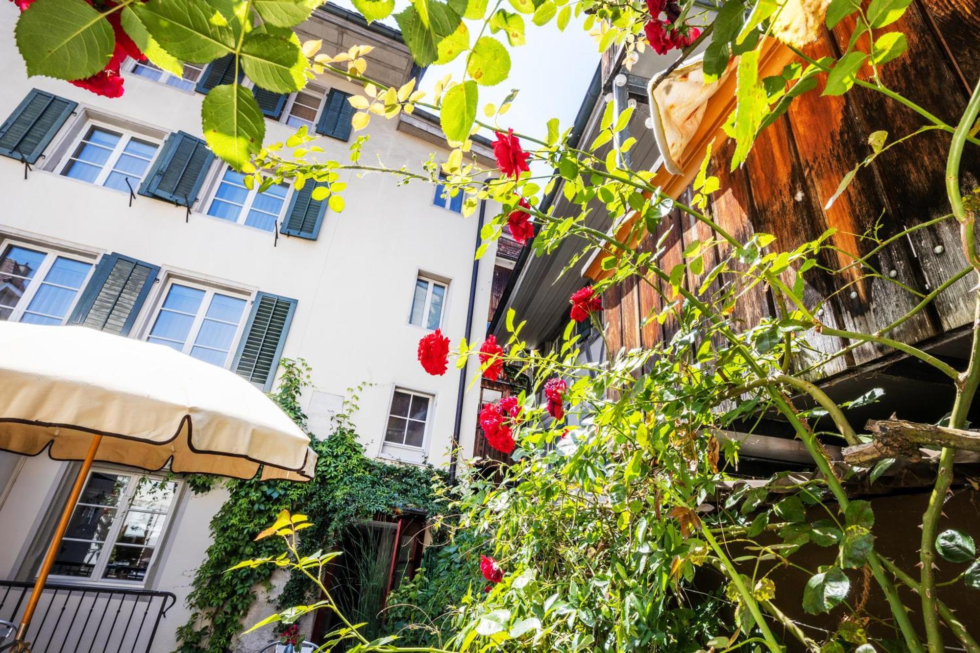Hotel Roter Ochsen โซโลทูร์น ภายนอก รูปภาพ