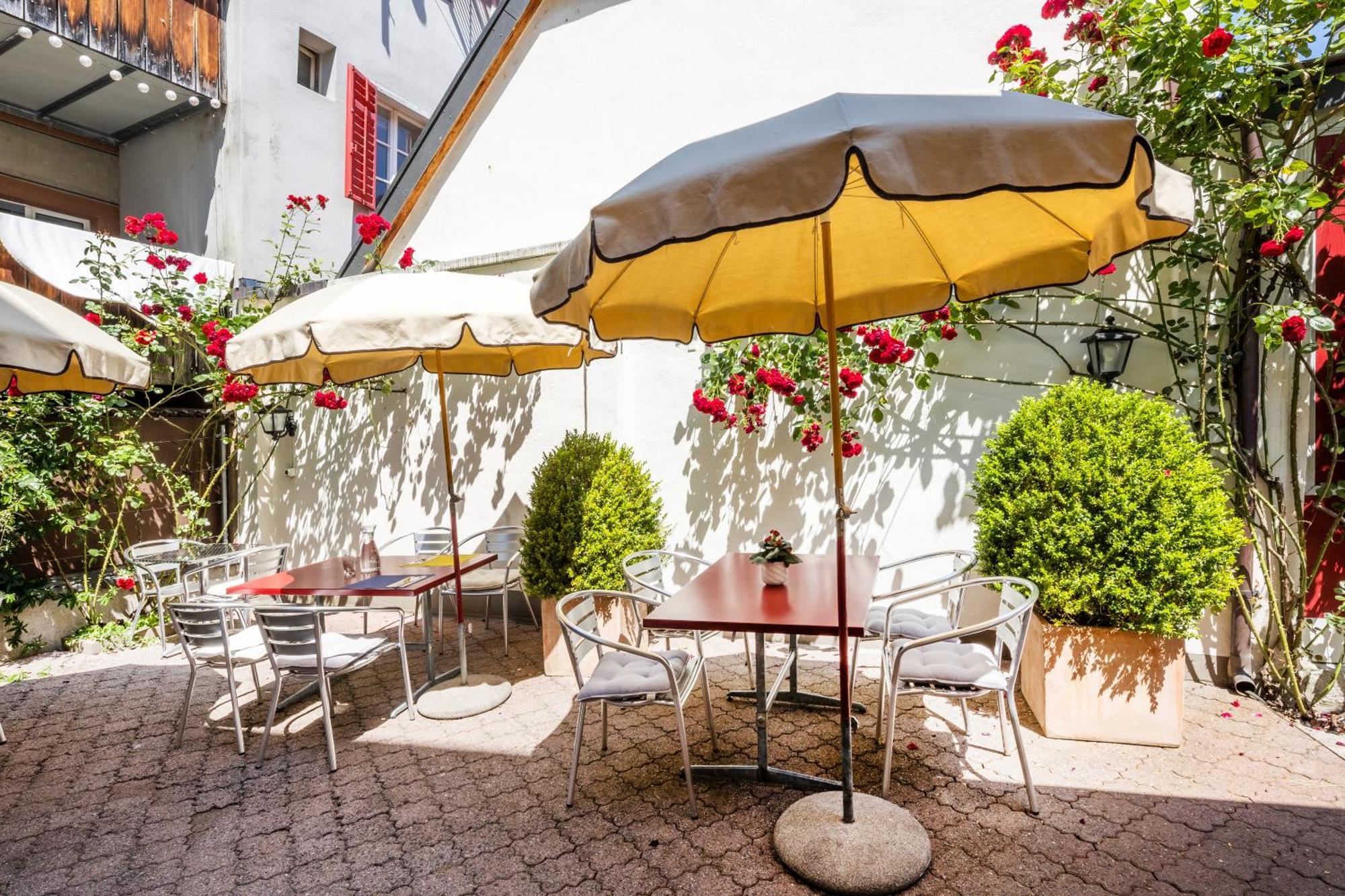 Hotel Roter Ochsen โซโลทูร์น ภายนอก รูปภาพ