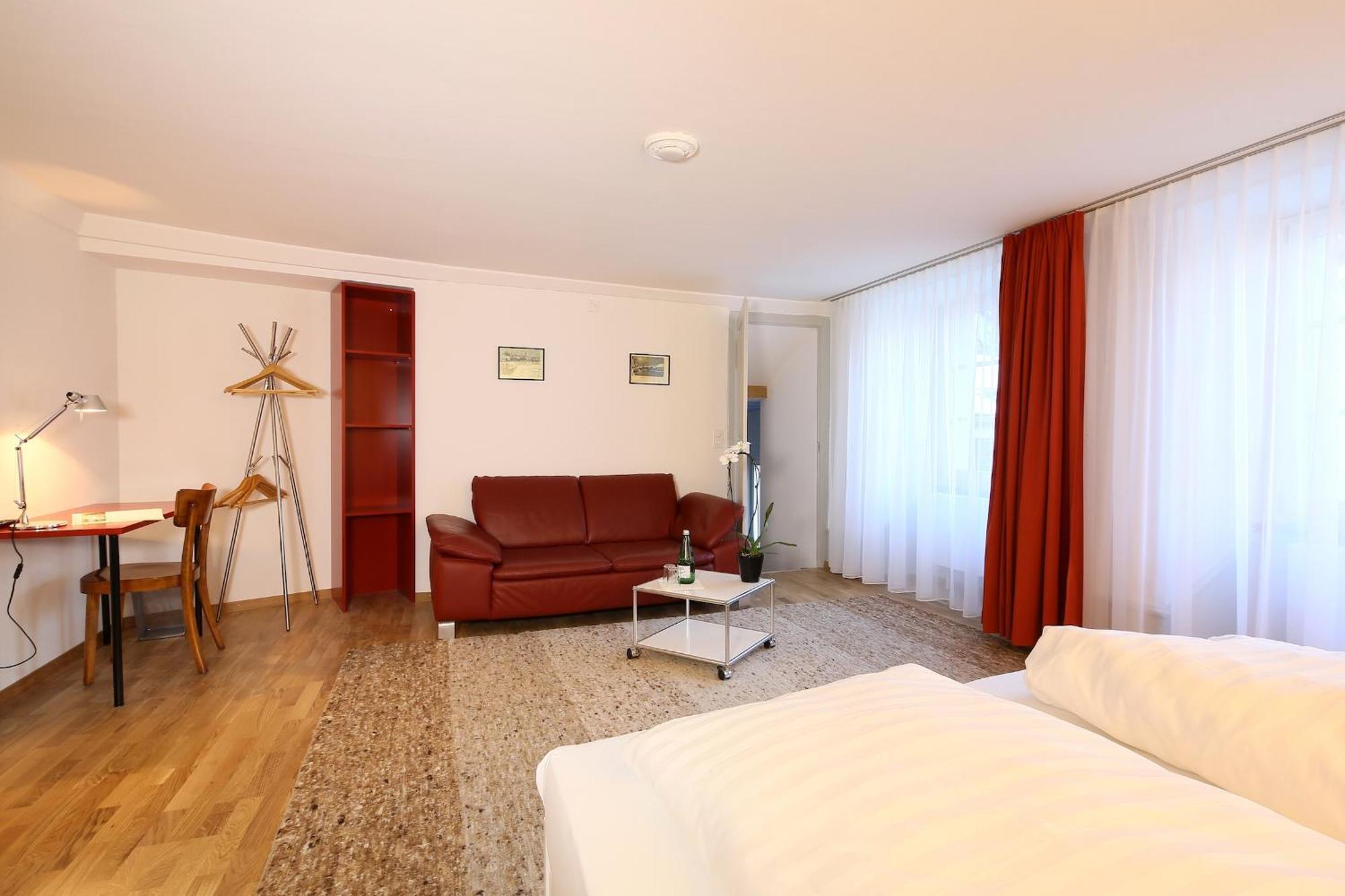 Hotel Roter Ochsen โซโลทูร์น ภายนอก รูปภาพ