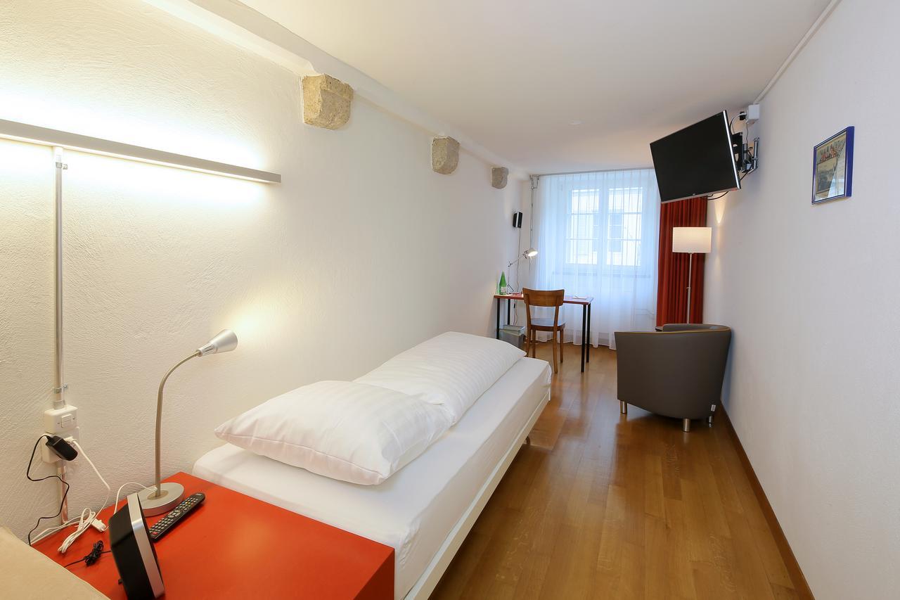 Hotel Roter Ochsen โซโลทูร์น ภายนอก รูปภาพ