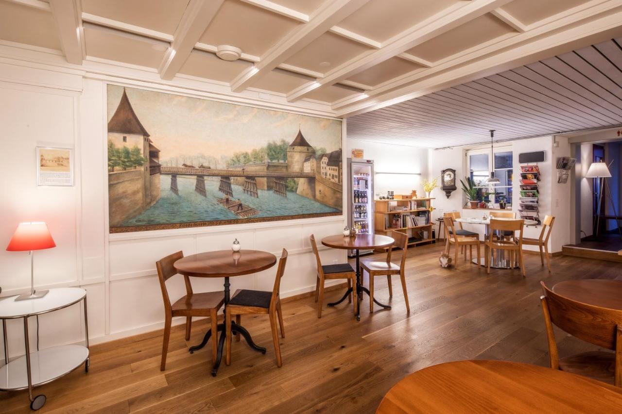 Hotel Roter Ochsen โซโลทูร์น ภายนอก รูปภาพ